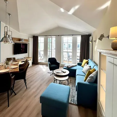 Moderne Mit 2 Schlafzimmern Und Balkon Apartment *