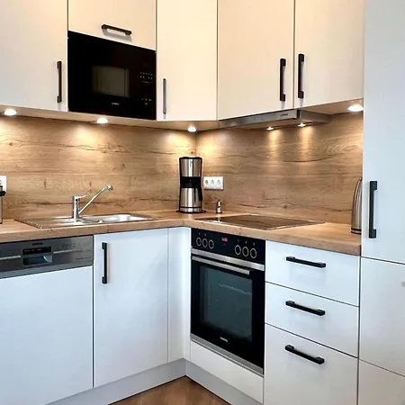Moderne Mit 2 Schlafzimmern Und Balkon Apartment